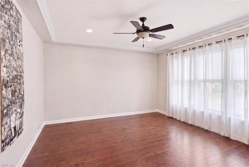 Photo 11 of 39 residential for sale in Chesapeake virginia