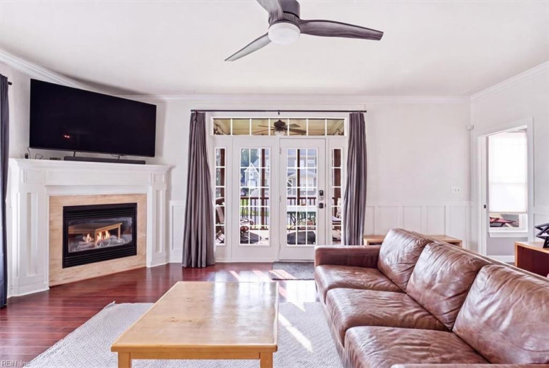 Photo 13 of 39 residential for sale in Chesapeake virginia