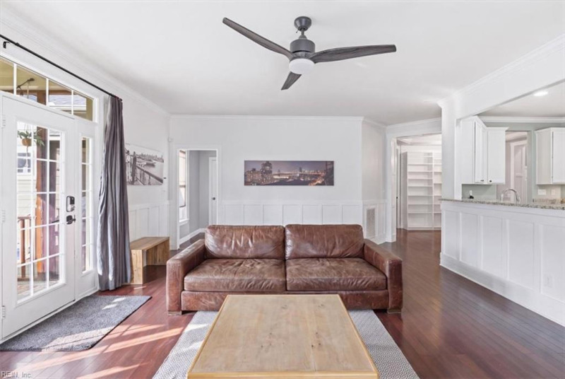 Photo 14 of 39 residential for sale in Chesapeake virginia