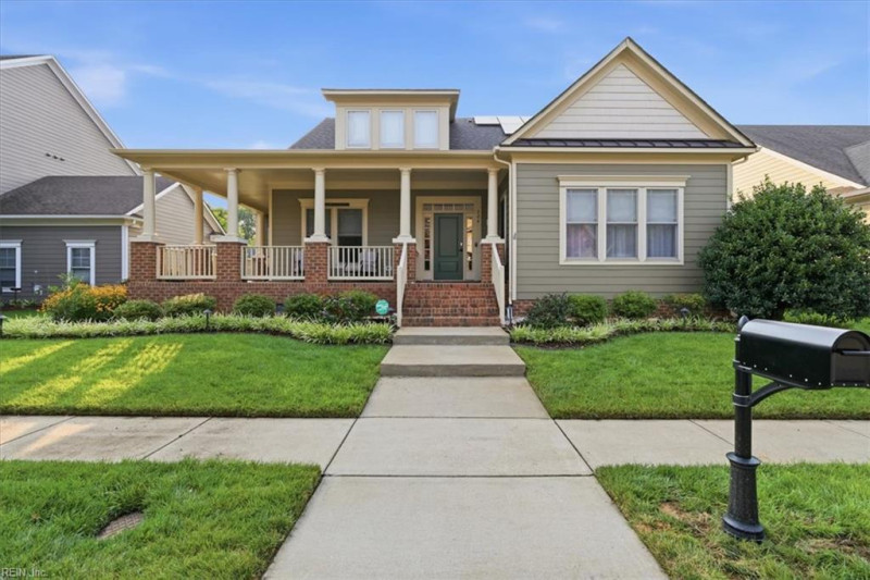 Photo 2 of 39 residential for sale in Chesapeake virginia