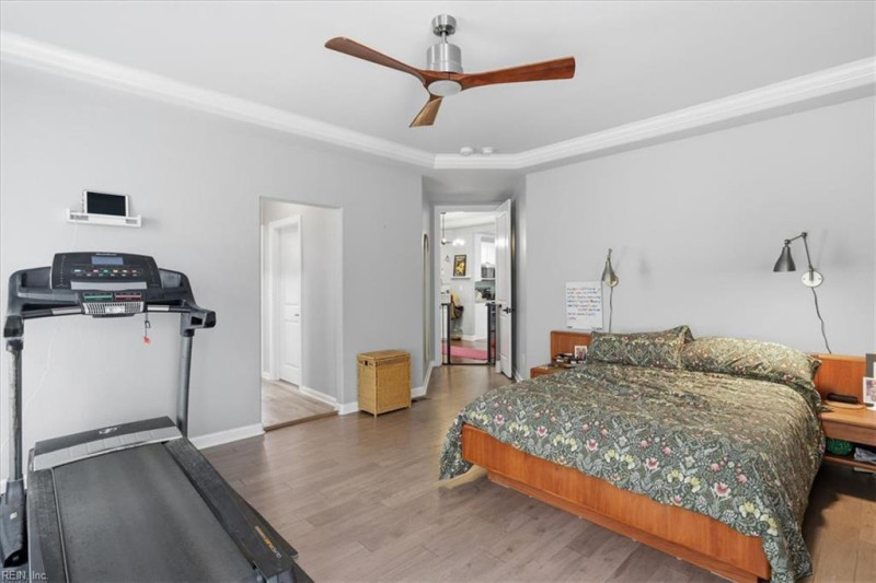 Photo 20 of 39 residential for sale in Chesapeake virginia