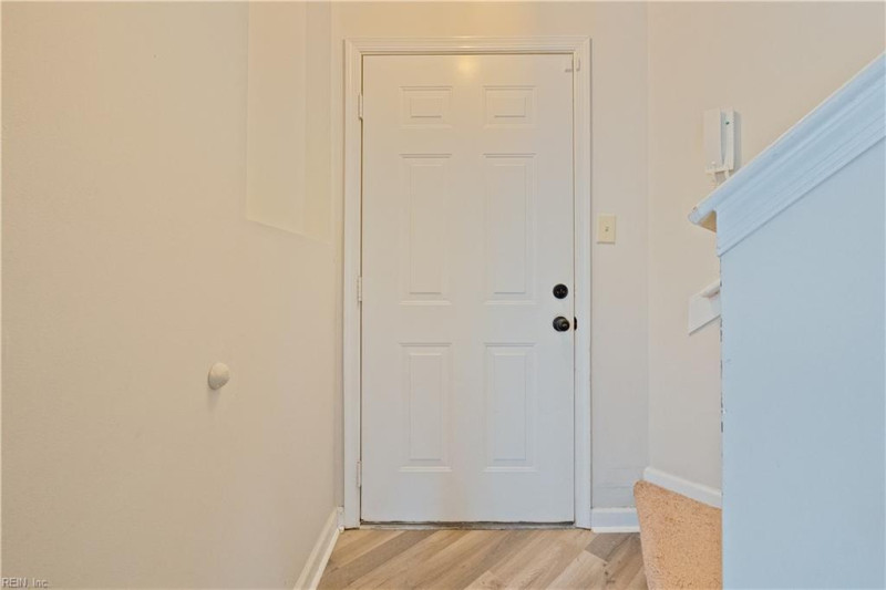 Photo 5 of 26 residential for sale in Newport News virginia