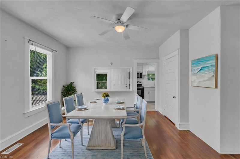 Photo 13 of 33 residential for sale in Newport News virginia