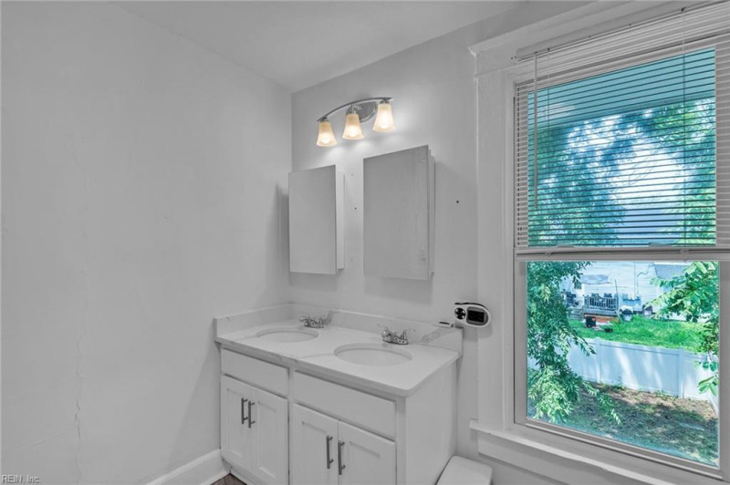 Photo 27 of 33 residential for sale in Newport News virginia