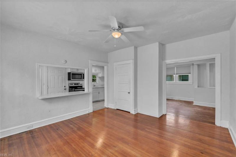 Photo 9 of 33 residential for sale in Newport News virginia