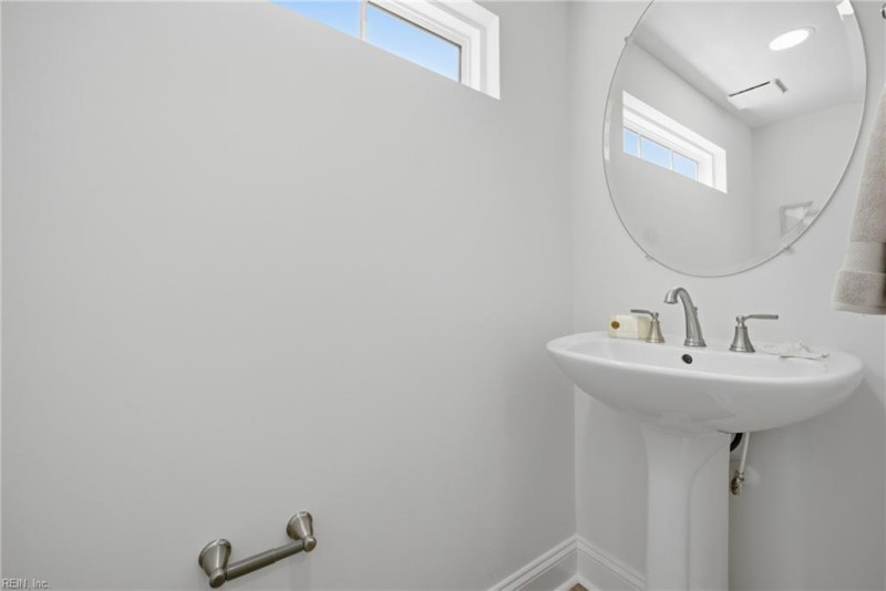 Photo 20 of 50 residential for sale in Chesapeake virginia