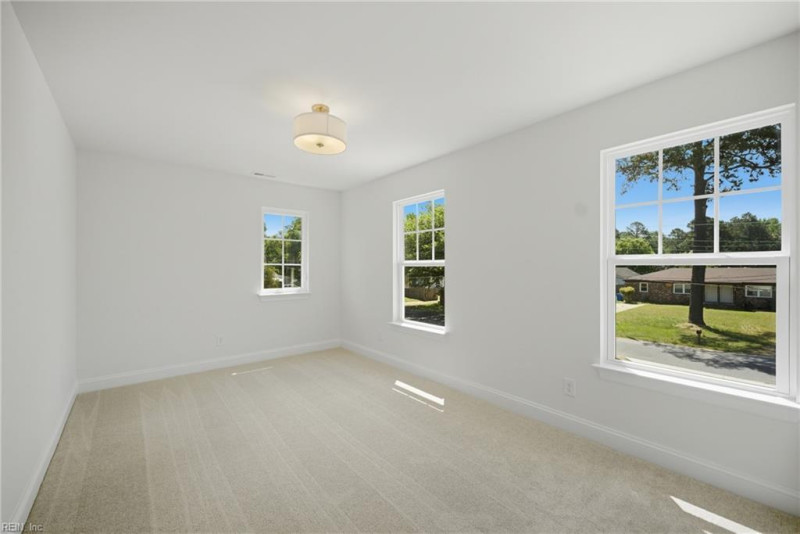 Photo 36 of 50 residential for sale in Chesapeake virginia