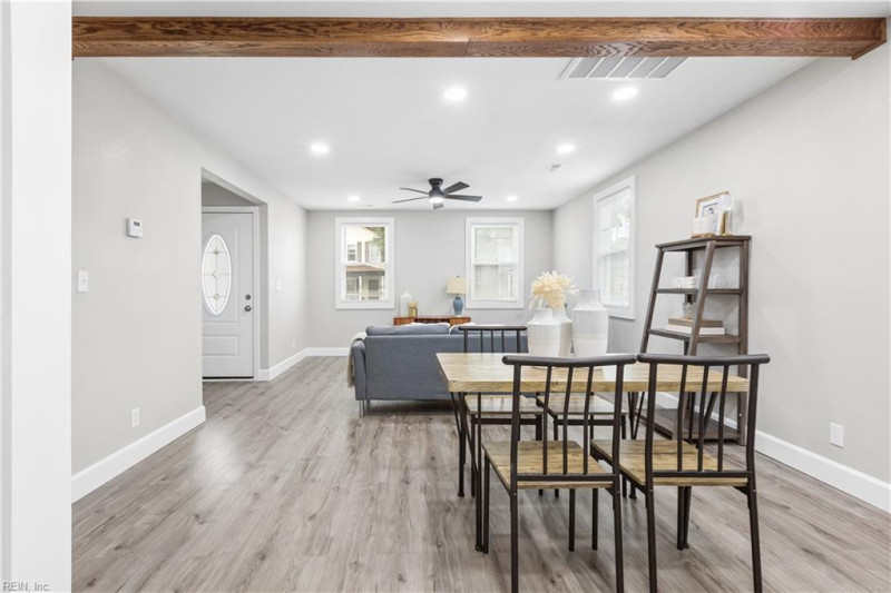 Photo 10 of 44 residential for sale in Portsmouth virginia