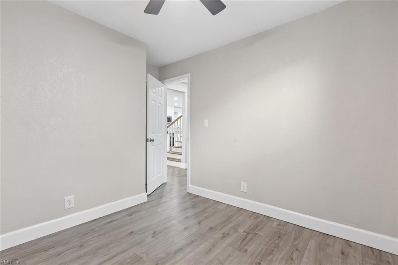 Photo 21 of 44 residential for sale in Portsmouth virginia