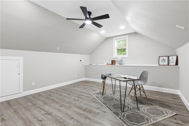 Photo 33 of 44 residential for sale in Portsmouth virginia