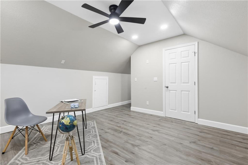 Photo 34 of 44 residential for sale in Portsmouth virginia