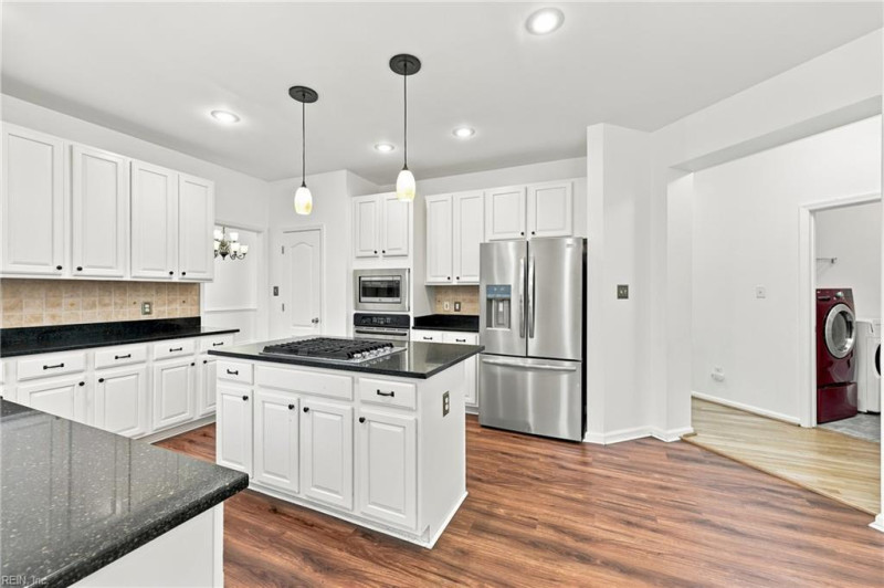 Photo 13 of 44 residential for sale in Suffolk virginia