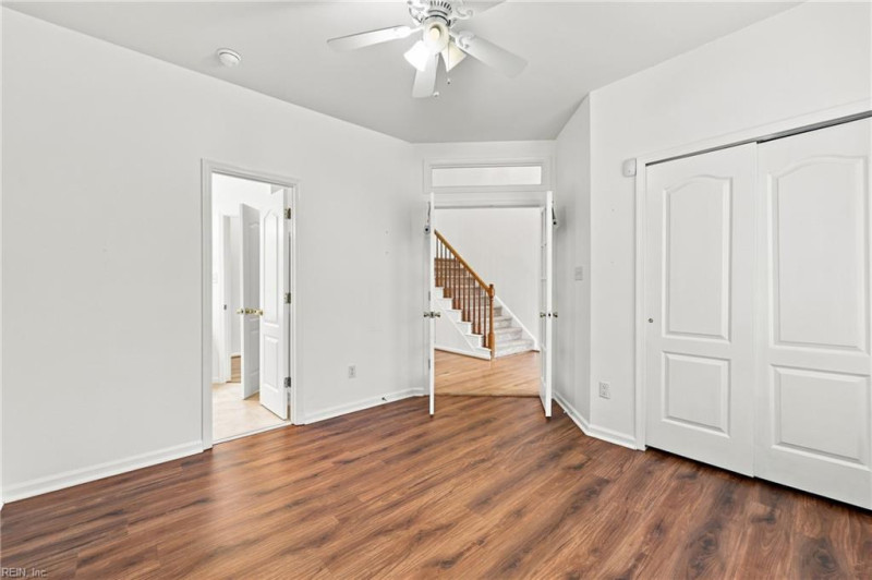 Photo 4 of 44 residential for sale in Suffolk virginia
