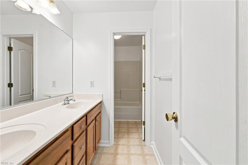 Photo 40 of 44 residential for sale in Suffolk virginia