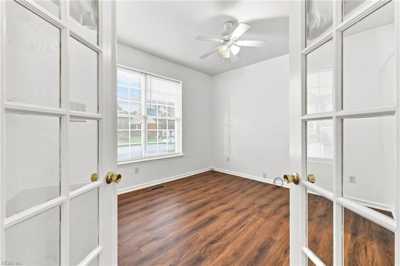 Photo 6 of 44 residential for sale in Suffolk virginia