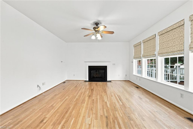 Photo 8 of 44 residential for sale in Suffolk virginia