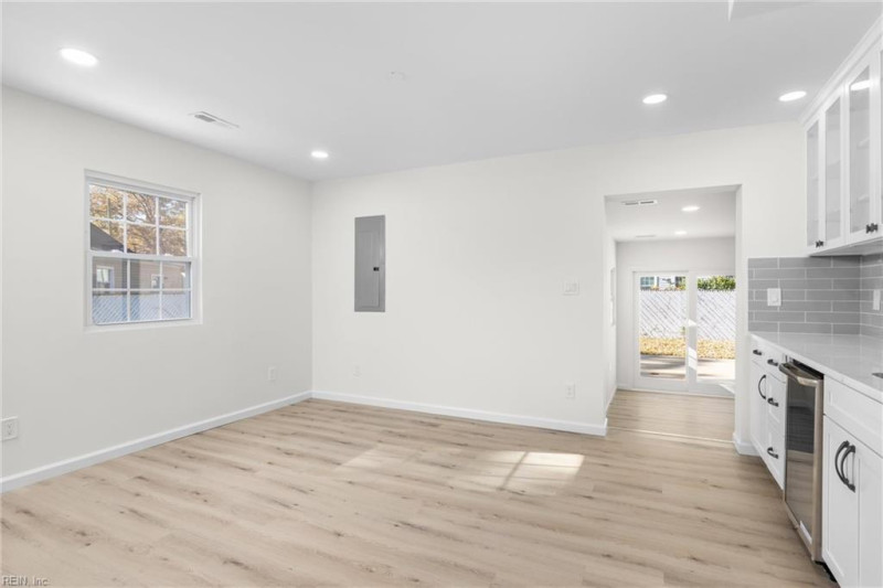Photo 11 of 46 residential for sale in Norfolk virginia