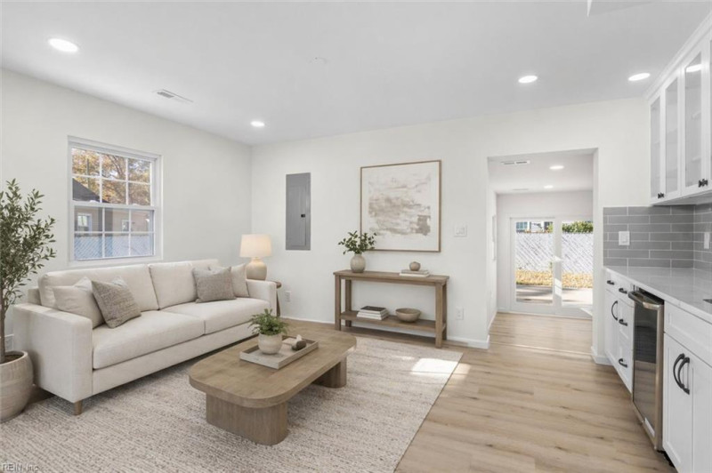 Photo 12 of 46 residential for sale in Norfolk virginia