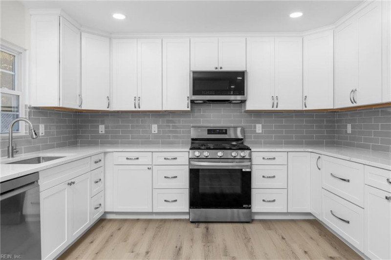 Photo 14 of 46 residential for sale in Norfolk virginia