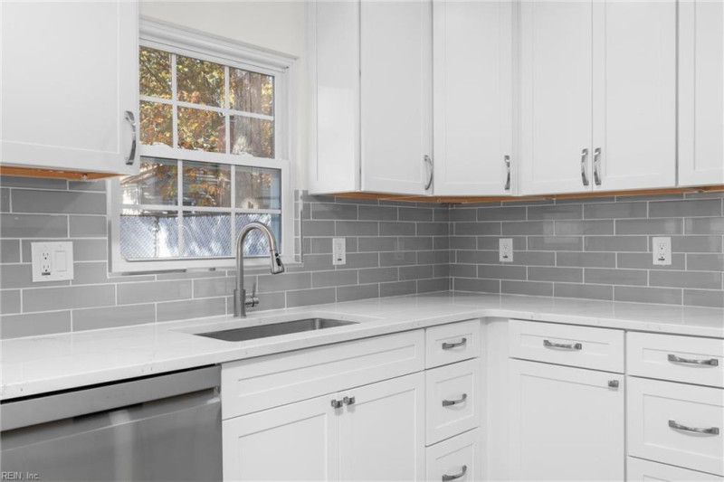 Photo 16 of 46 residential for sale in Norfolk virginia
