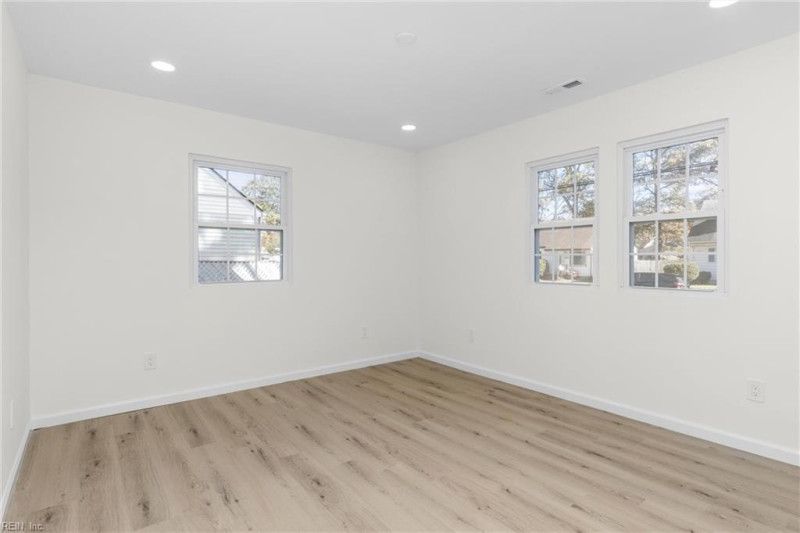Photo 23 of 46 residential for sale in Norfolk virginia