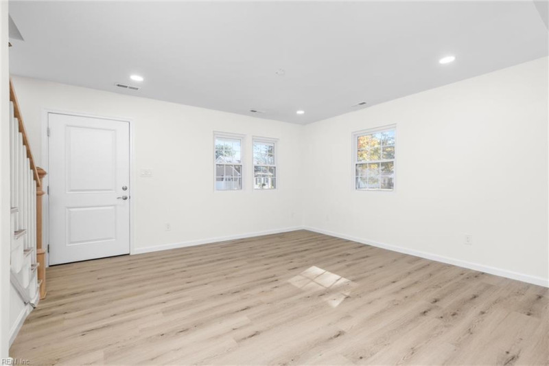 Photo 7 of 46 residential for sale in Norfolk virginia