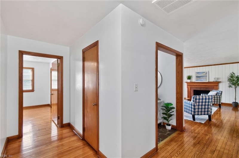Photo 15 of 28 residential for sale in Hampton virginia
