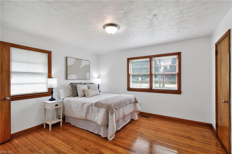 Photo 18 of 28 residential for sale in Hampton virginia