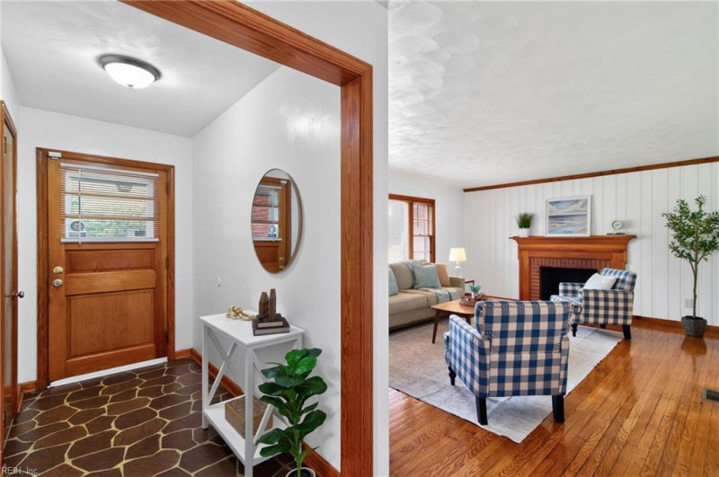 Photo 5 of 28 residential for sale in Hampton virginia