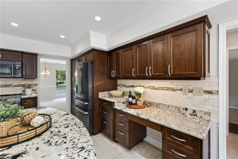 Photo 11 of 46 residential for sale in Virginia Beach virginia