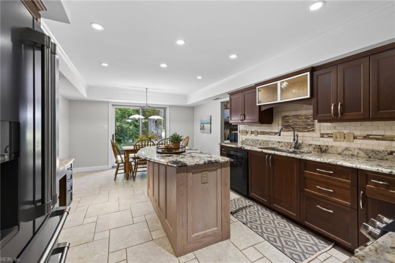 Photo 12 of 46 residential for sale in Virginia Beach virginia