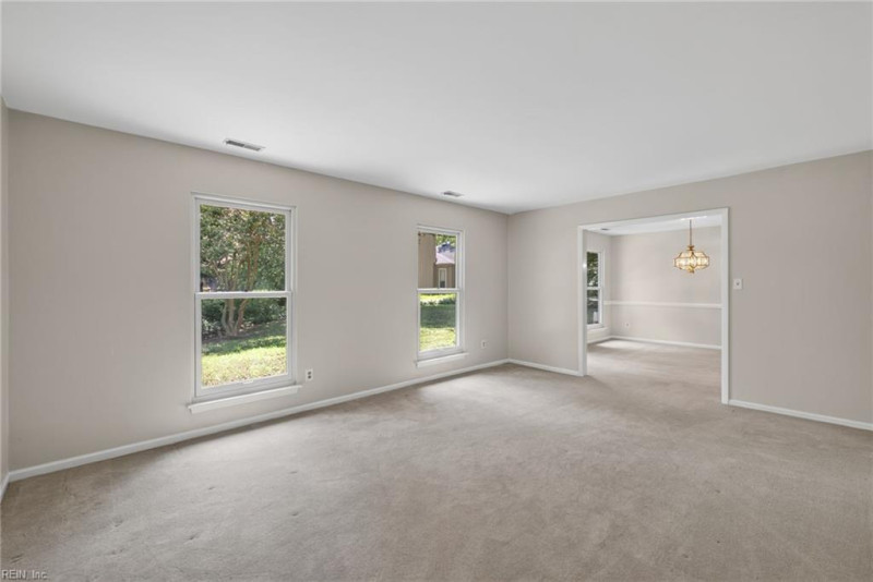 Photo 14 of 46 residential for sale in Virginia Beach virginia