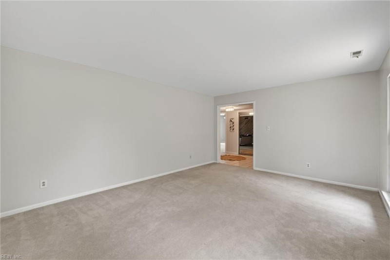 Photo 15 of 46 residential for sale in Virginia Beach virginia