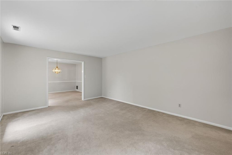 Photo 16 of 46 residential for sale in Virginia Beach virginia