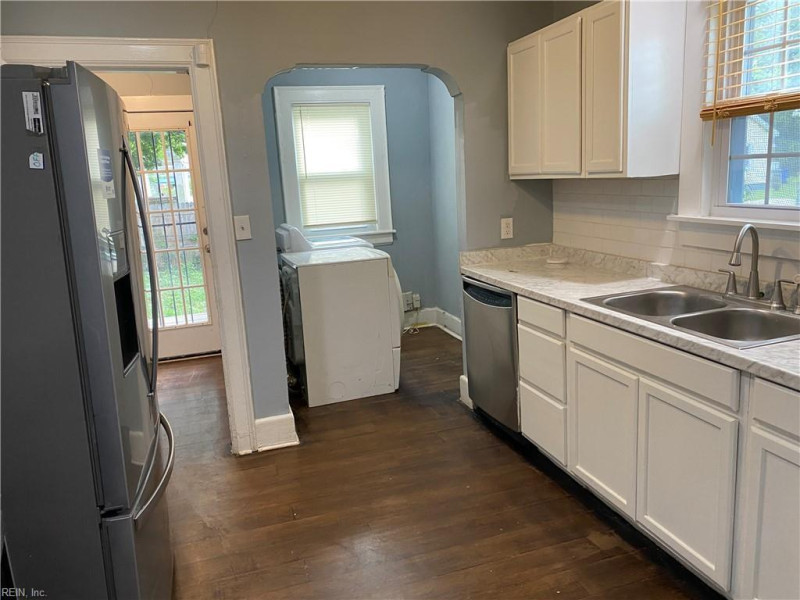 Photo 5 of 13 residential for sale in Newport News virginia