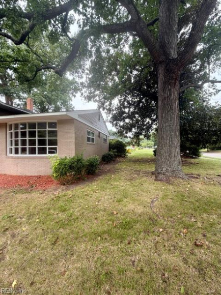 Photo 3 of 20 residential for sale in Norfolk virginia