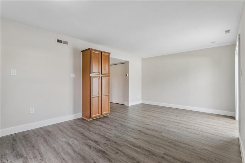 Photo 21 of 49 residential for sale in Virginia Beach virginia