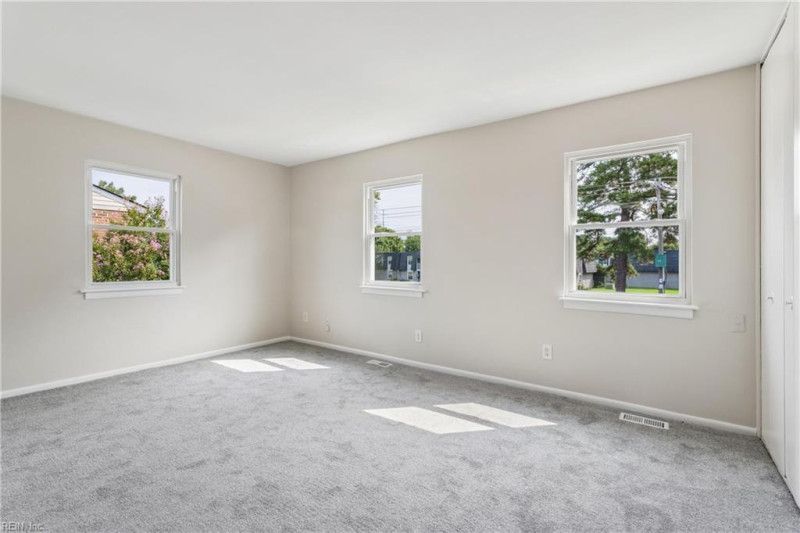 Photo 27 of 49 residential for sale in Virginia Beach virginia