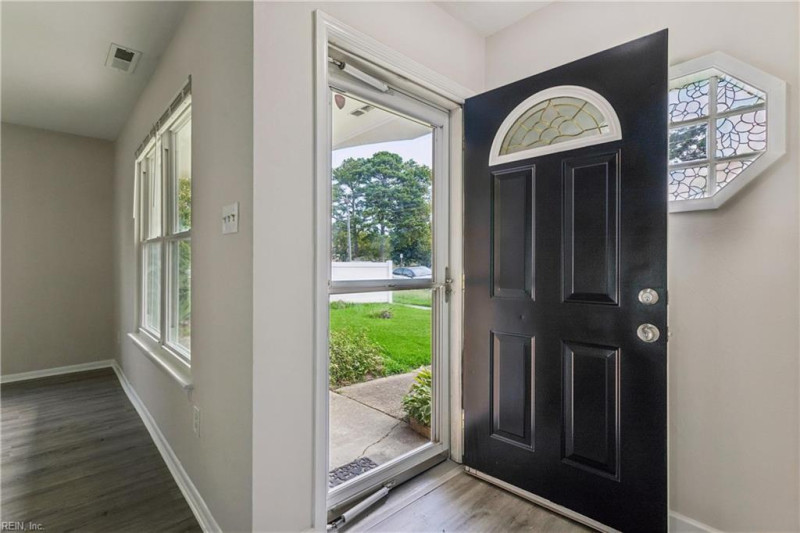 Photo 7 of 49 residential for sale in Virginia Beach virginia