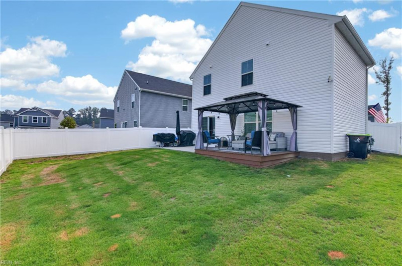 Photo 40 of 41 residential for sale in York County virginia