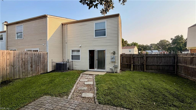 Photo 11 of 30 residential for sale in Virginia Beach virginia