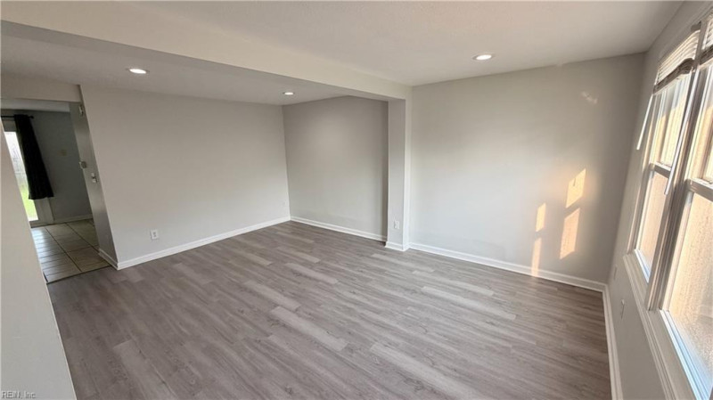 Photo 3 of 30 residential for sale in Virginia Beach virginia