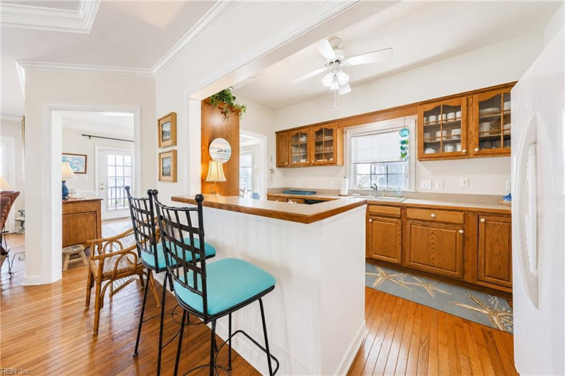Photo 11 of 43 residential for sale in Hampton virginia