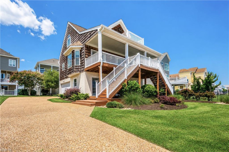 Photo 2 of 43 residential for sale in Hampton virginia