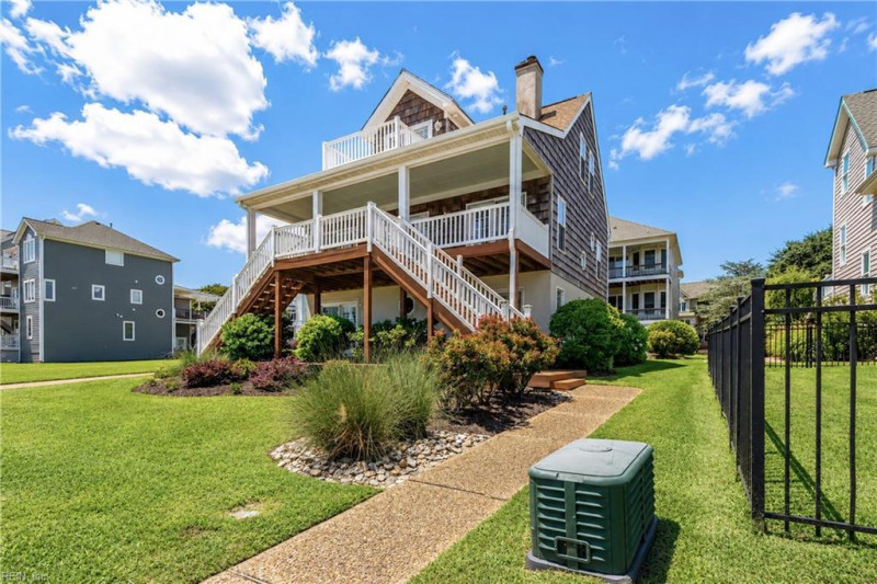 Photo 3 of 43 residential for sale in Hampton virginia