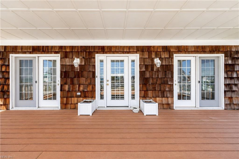 Photo 4 of 43 residential for sale in Hampton virginia