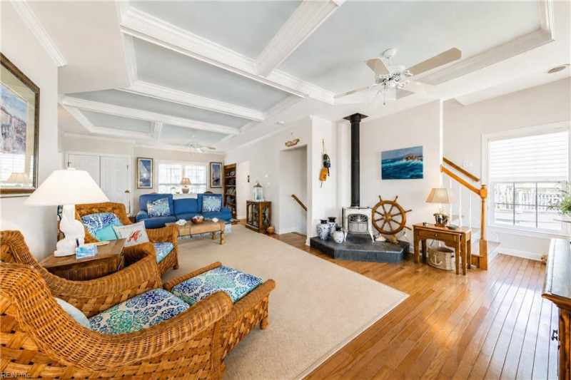 Photo 6 of 43 residential for sale in Hampton virginia