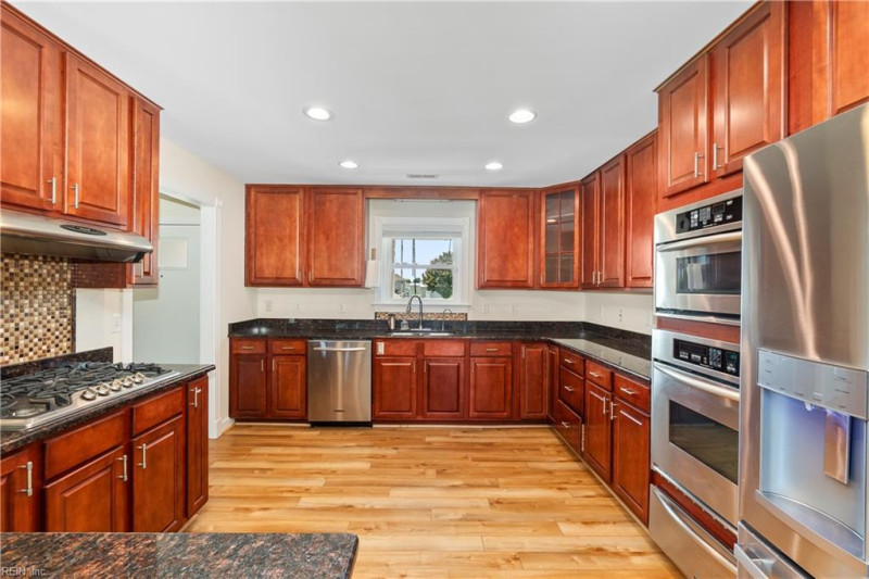 Photo 17 of 47 residential for sale in Moyock virginia