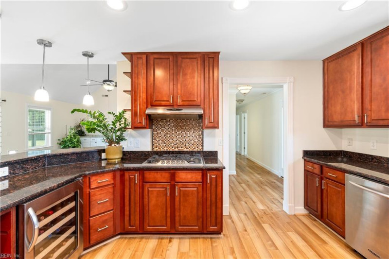 Photo 18 of 47 residential for sale in Moyock virginia