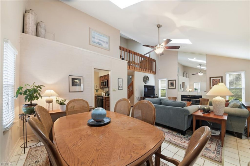 Photo 11 of 40 residential for sale in Virginia Beach virginia